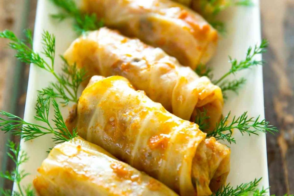 What to Serve with Cabbage Rolls? (9 best side dishes )