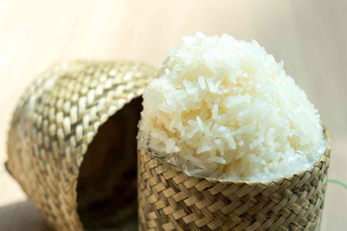 How To Reheat Sticky Rice (5 Best Options)