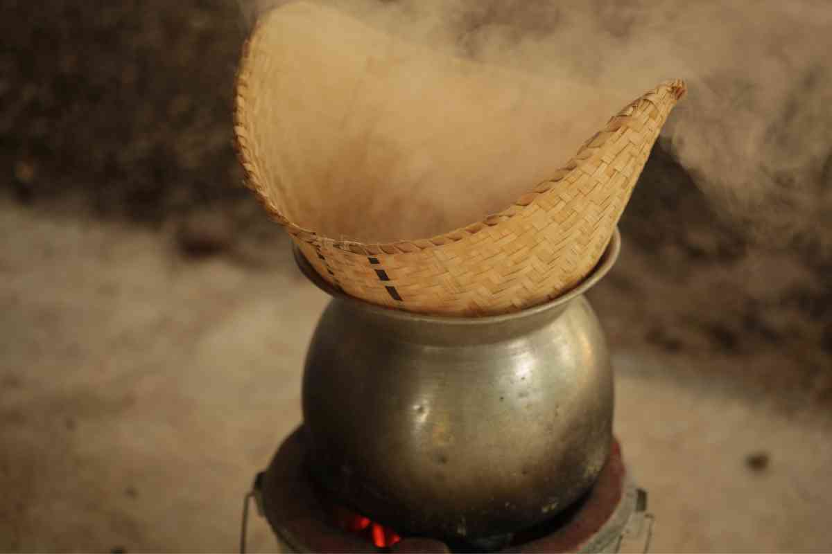 How To Reheat Sticky Rice (5 Best Options)