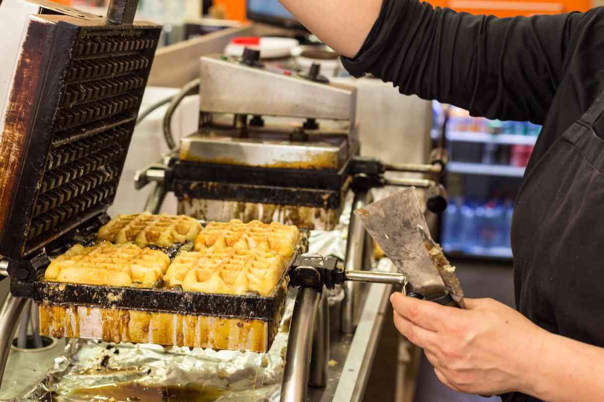 Can You Use Regular Waffle Mix In A Belgian Waffle Maker (Best Guild)